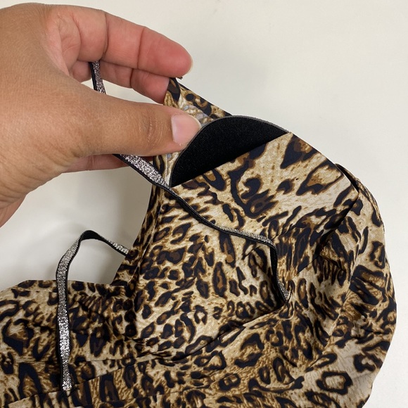 SHEIN Women's Leopard Crop Top - Picture 6 of 8